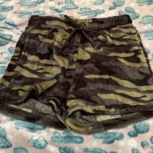 🤪3/$10 Miss Posh cameo fuzzy pajama lounge shorts